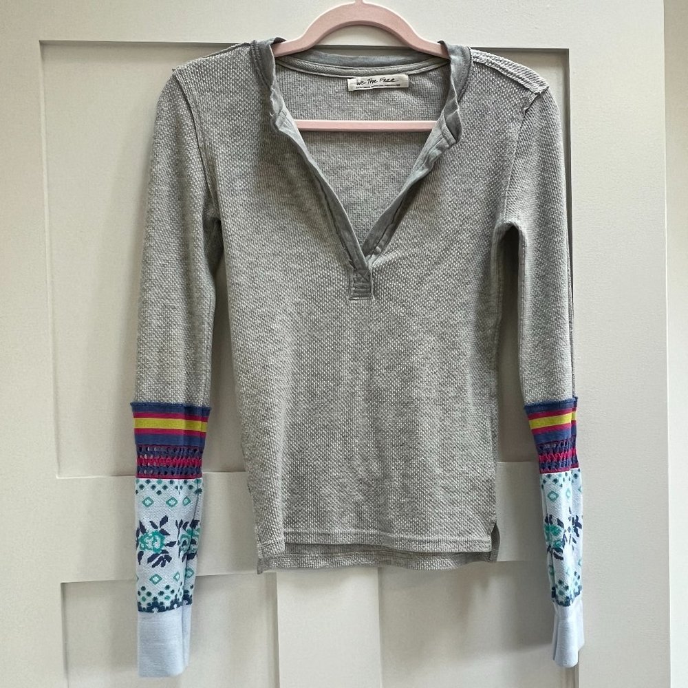 Brand New Free People, Henley Long Sleeve size xs grey with multi sleeve